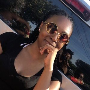 Meet your Posher, Gabrielle